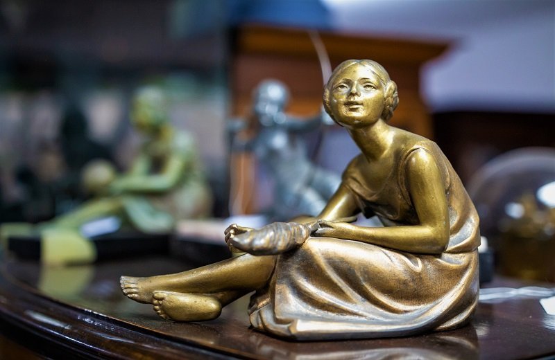 Peter's Antiques
